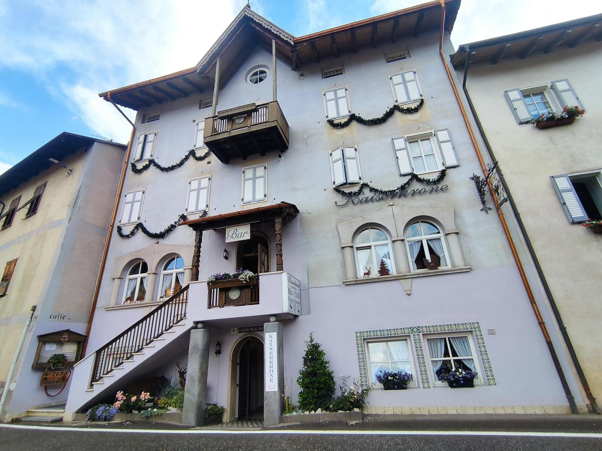 Kaiserkrone Charming Retreat Dimaro Exterior foto